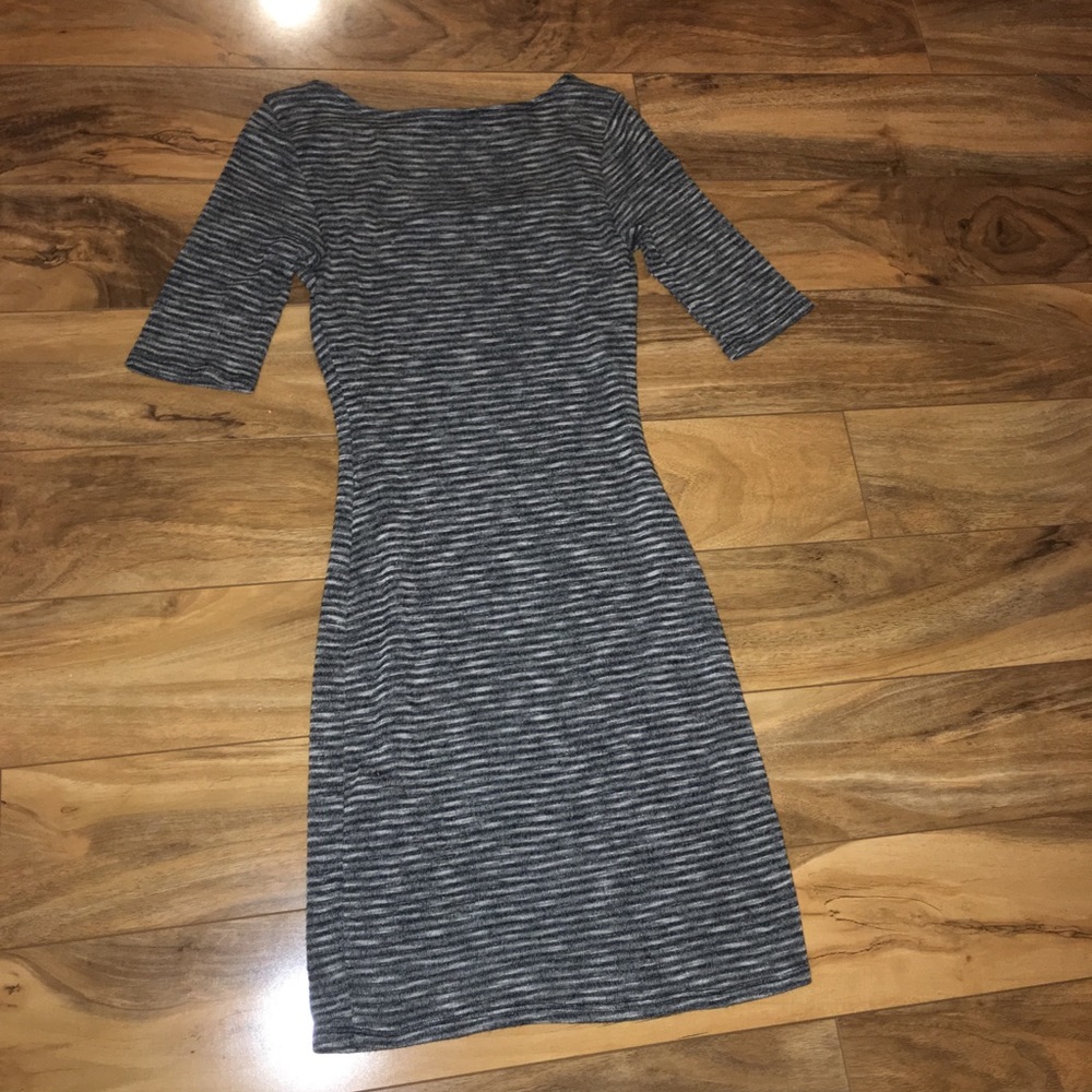 3/4 sleeve black & white mini dress - Picture 3 of 7